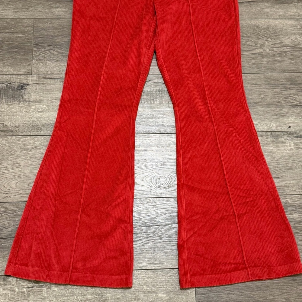 Aerie Women's Groove On Red Velour Ribbed Flare Pants Medium NWT - Picture 4 of 8